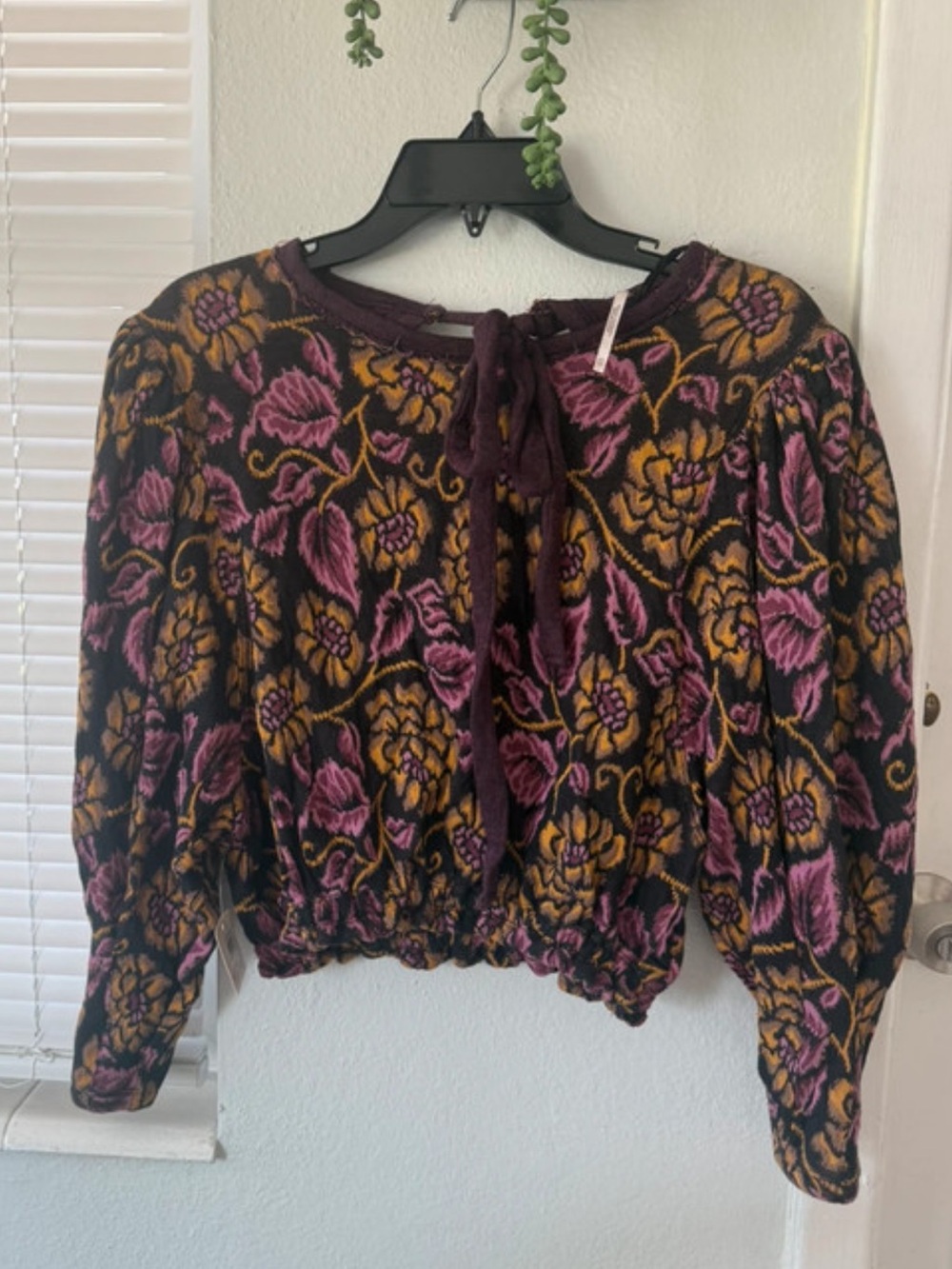 Floral Knit Crop Pullover in Purple and Gold